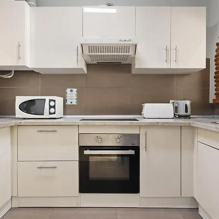 Erisa 25 By Ivi Real Estate Τορρεμολίνος